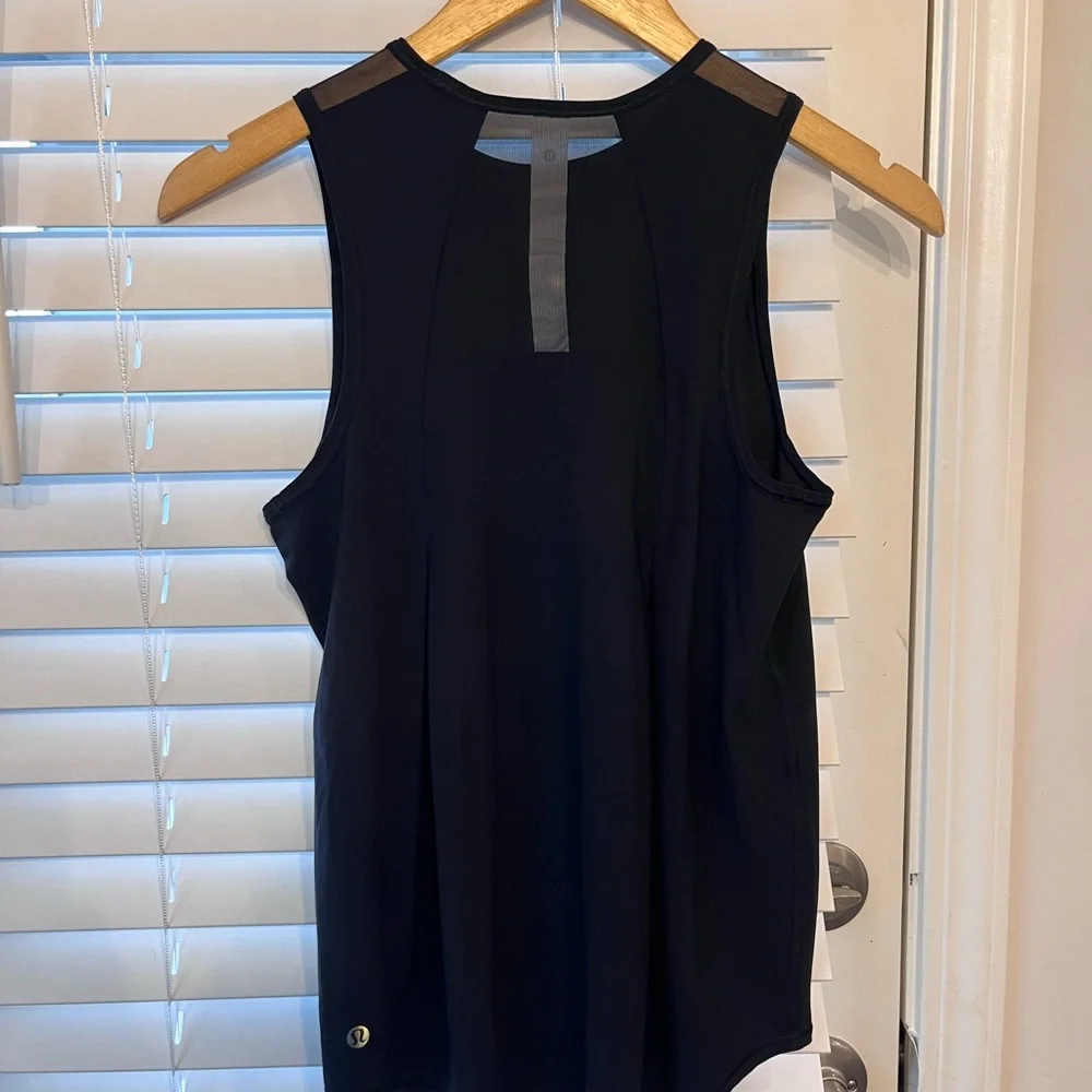 lululemon athletica Black Tank Top size 2 NWOT